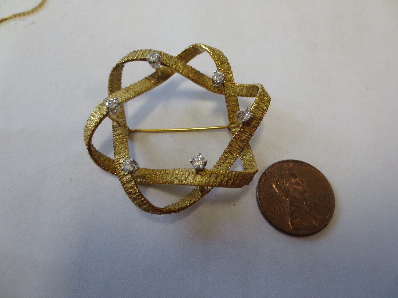 18KT Solid Yellow Gold Large Pin/Brooch w/ Diamonds SIGNED: La Triomphe (FRANCE)