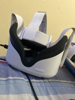 Oculus Meta Quest 2 128GB VR Headset - White Headset ONLY No