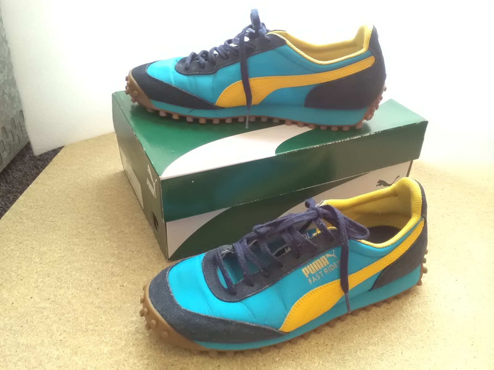 PUMA FAST RIDER TRAINERS UK SIZE 8 BOXED IN GOOD CONDITION