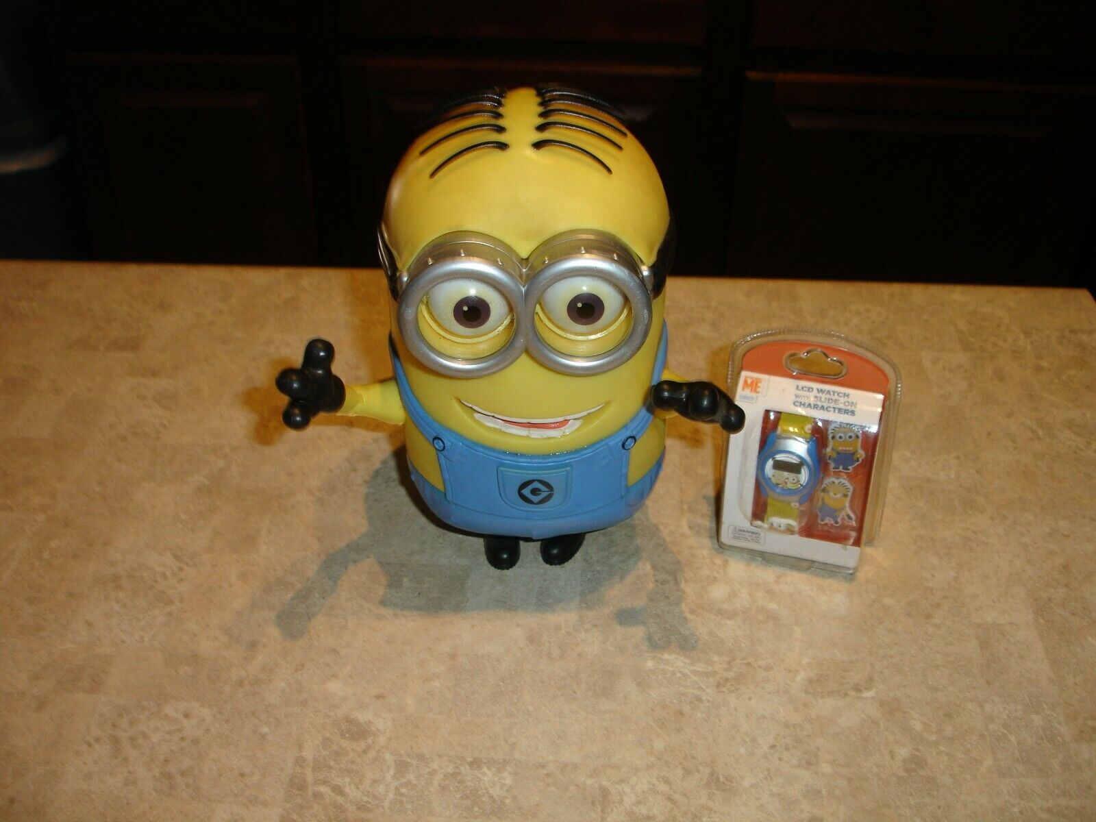 MINION Talking Despicable ME BOB Thinkway Toys squeezable Figure & Watch MINION Talking Despicable ME BOB Thinkway Toys squeezable Figure & Watch