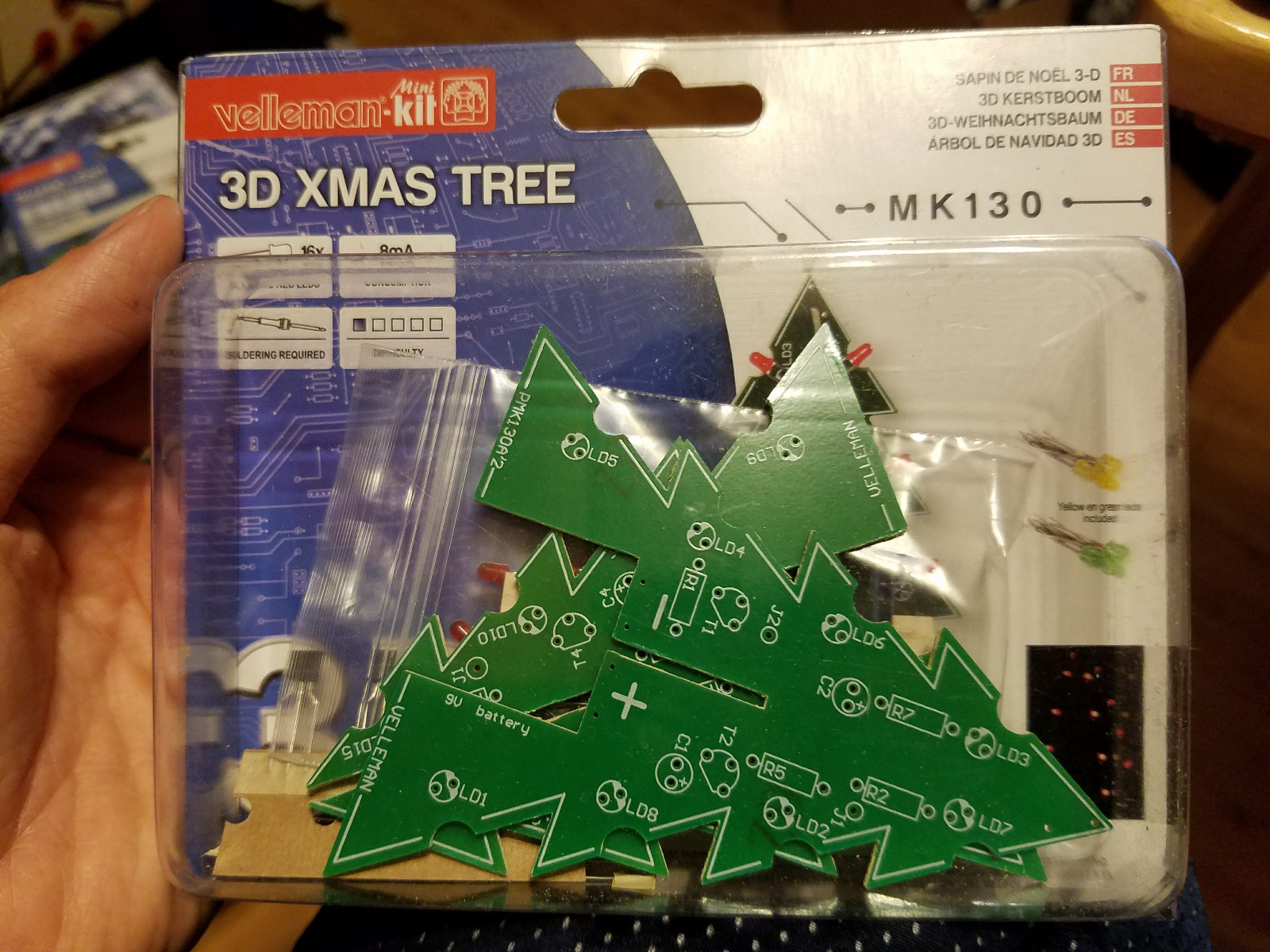 VELLEMAN MK130 3D XMAS TREE DIY KIT (soldering kit)