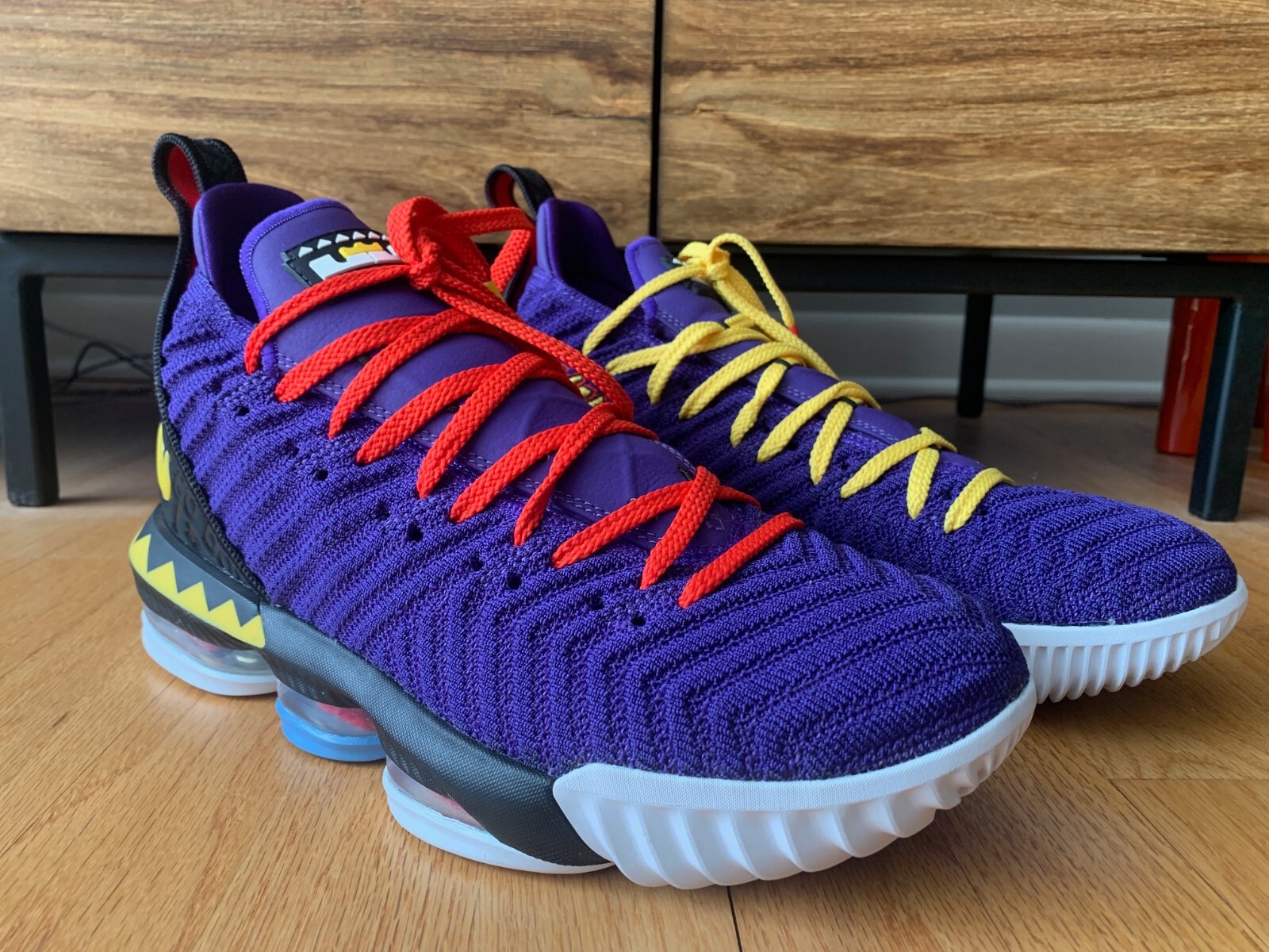 martin nike lebron 16