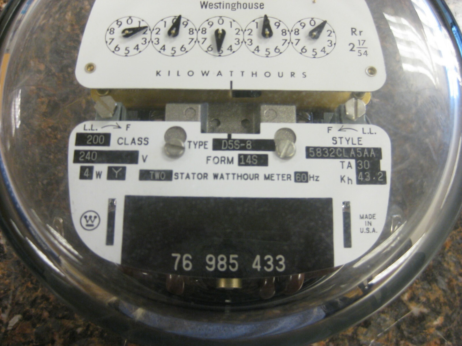 Westinghouse Type D5S-8, 240 v, 200 Two STATOR WATTHOUR METER 60HZ 5832CLA5AA