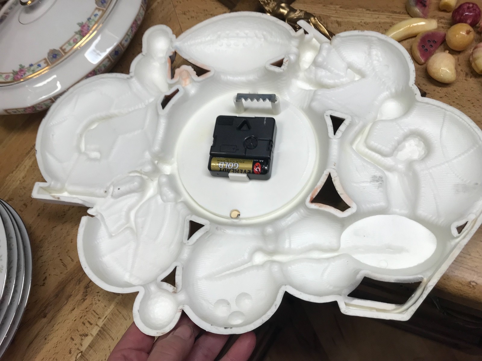 VTG Burwood 3318 Sports Plastic Wall Clock Homco Quartz WORKS! 12 x 16