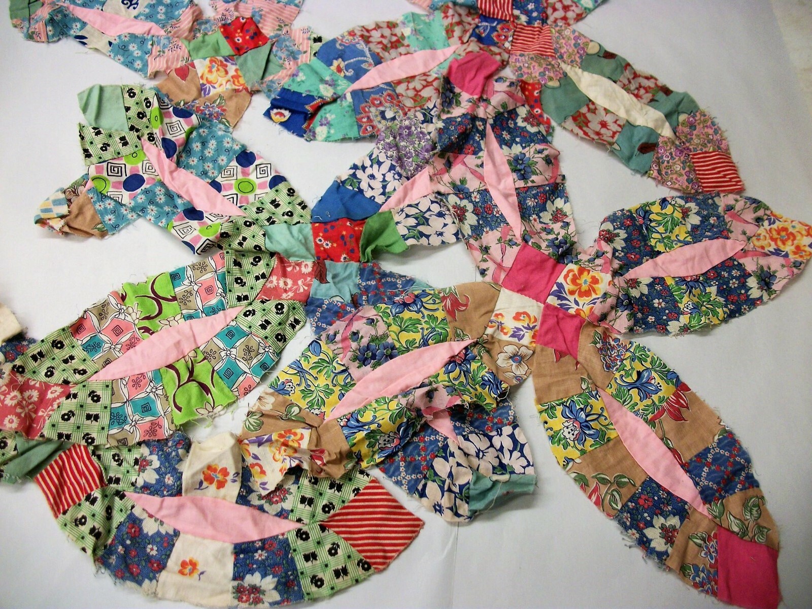 Hand Stitched Quilt Pieces - Vintage Fabric - Repurpose