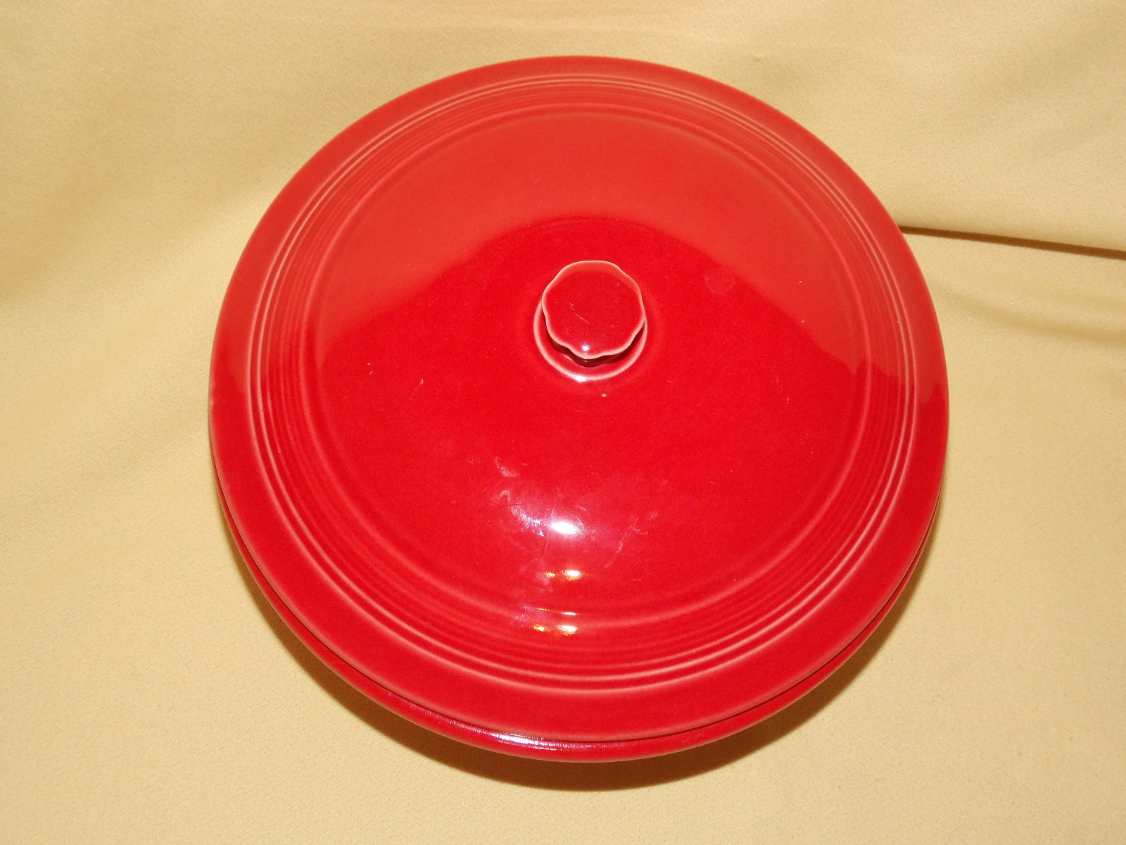 NEW Old Stock Fiesta Red Covered Casserole Bowl  w/ Lid Excellent Condition