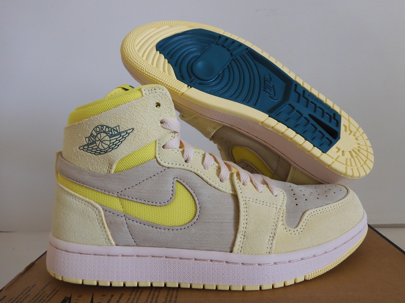 新品/ナイキ/NIKE AIR JORDAN 1 ZM AIR CMF2 SP WMNS NIKE AIR JORDAN 1 ZM AIR CMF 2 CITRON TINT YELLOW SZ 9
