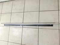 Audi A8 D3 4E qu 02-05 Leiste Scheibendichtung für Tür Rechts Vorne Audi A8 D3 4E qu 02-05 06.12.2003 4E0853766A... Vorschau 4