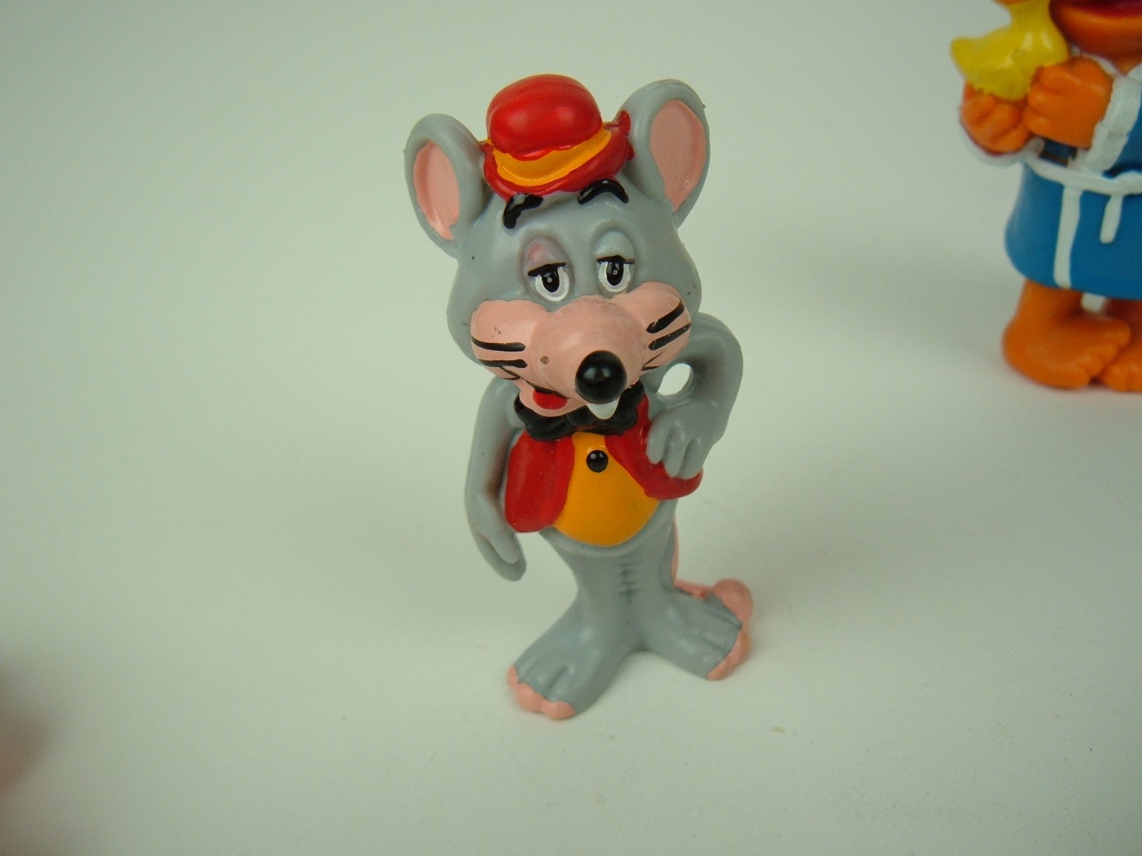 Vtg Lot Miniatures 71 Hargreaves Mr Tickles ,83 Chuck E cheese Pizza Time, Ernie