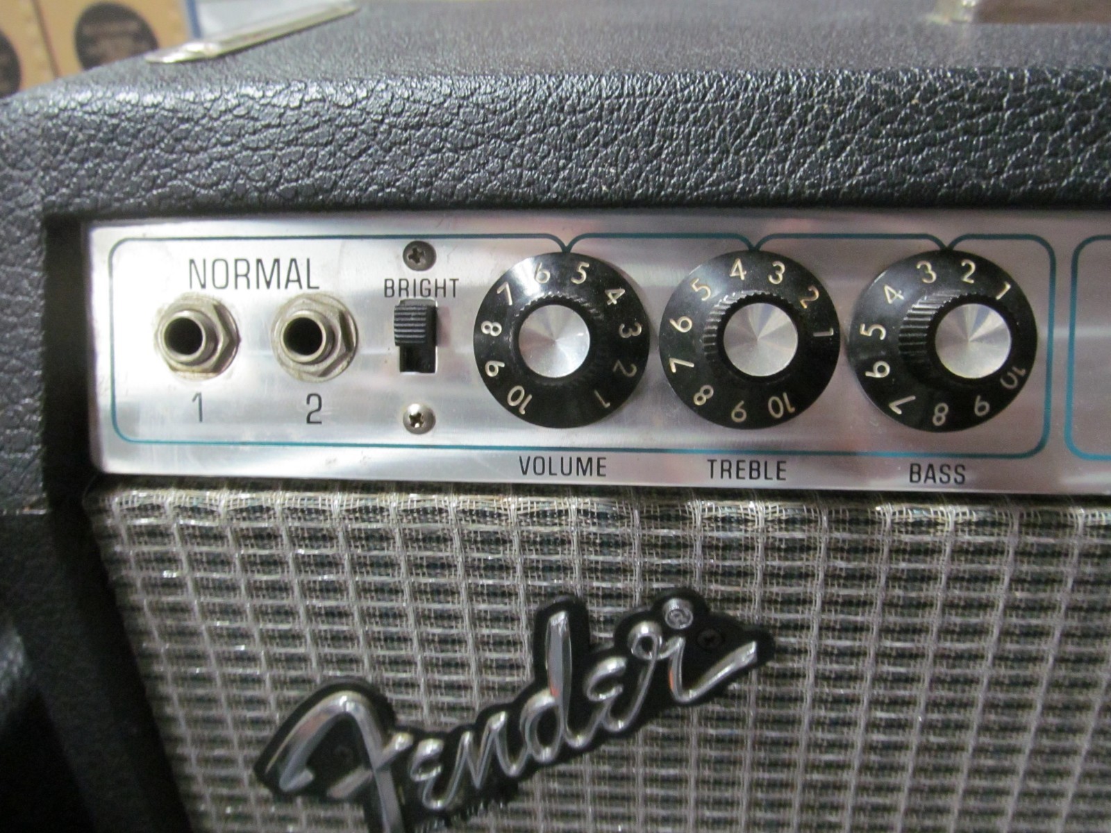 Fender 1979 Vibrolux Reverb Silverface Guitar Amplifer Combo