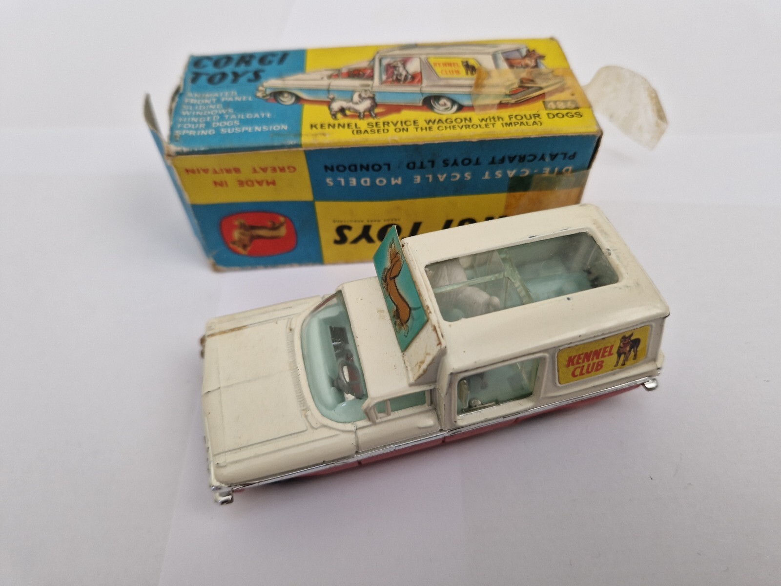 有名な高級ブランド CHEVROLET 486 TOYS CORGI VINTAGE IMPALA WAGON CLUB KENNEL ミニカー