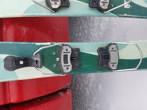 LINE Snowblades