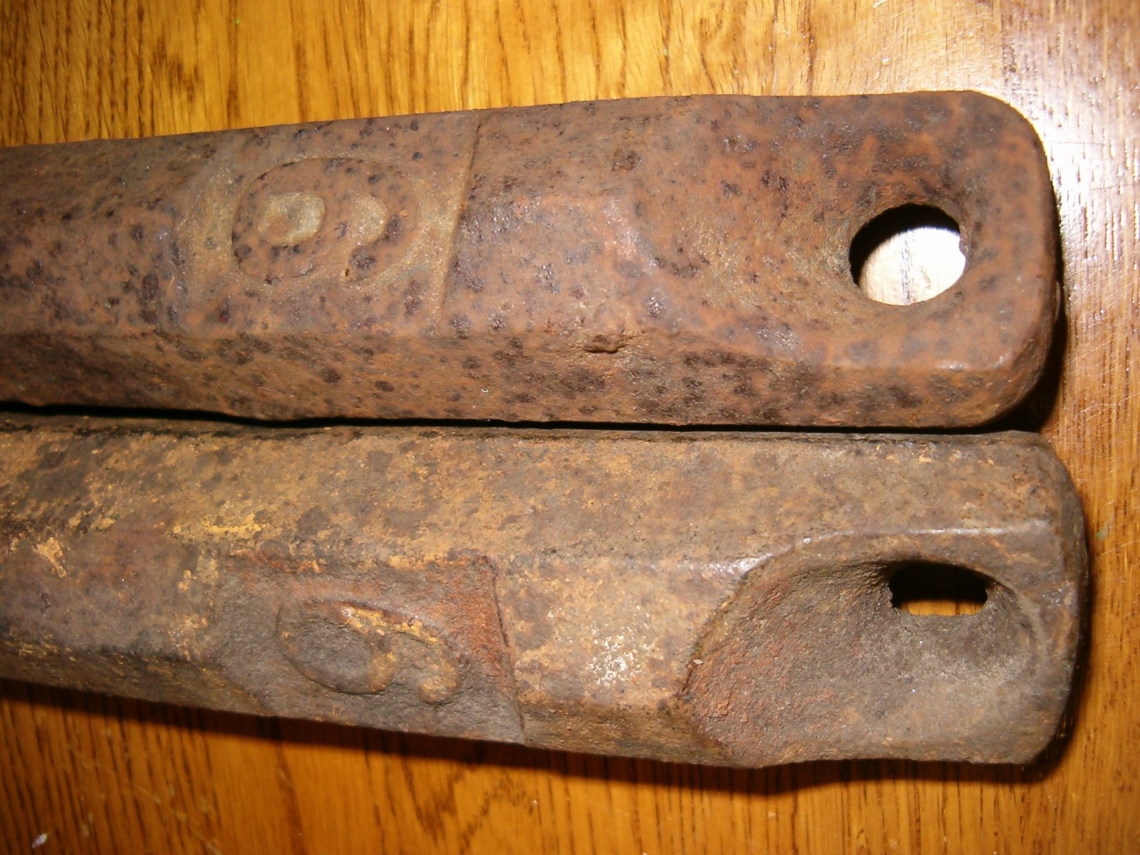Lot of 2 ANTIQUE CAST IRON DOUBLE HUNG WINDOW SASH COUNTER WEIGHTS 6 LB POUNDS +