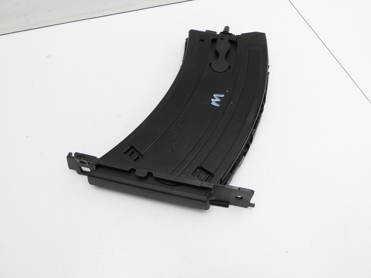 BMW E90 3er 325i 05-08 5T Becherhalter Getränkehalter Links Vorne Mittig BMW E90 3er 325i 05-08 31.10.2006 7127406... Vorschau 2