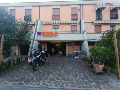 Foto dell'oggetto di un acquirente verificato