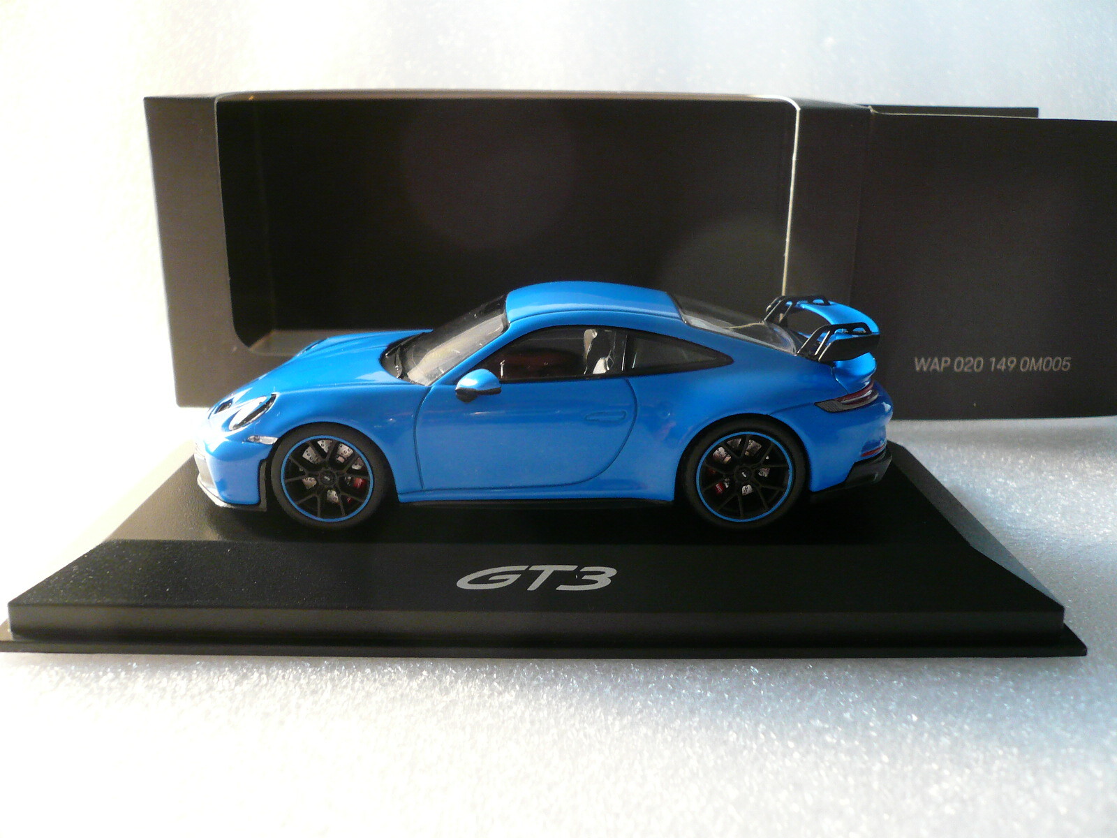 Porsche 911 (992) GT3, Minichamps WAP0201490M005, shark blue, 1:43, OVP