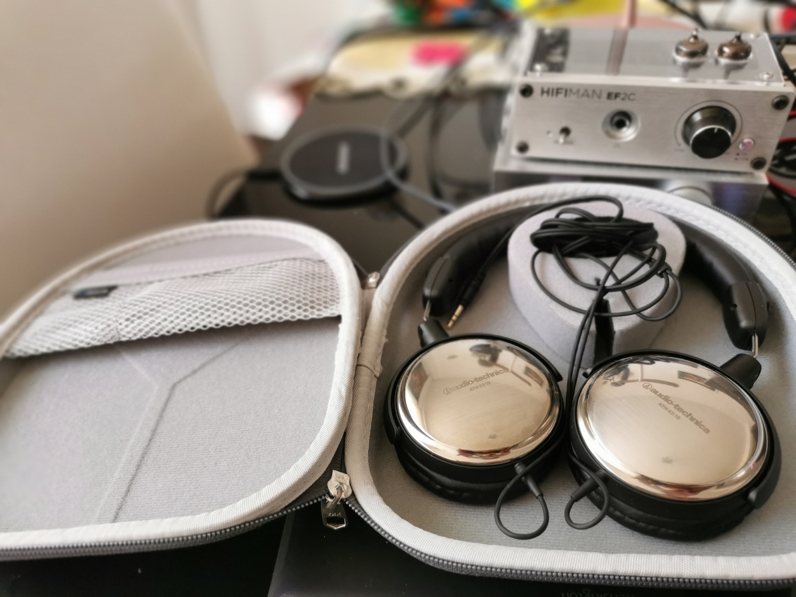 オーディオテクニカ　ATH-ES10 Amazon.co.jp: audio-technica EARSUIT 密閉型ヘッドホン
