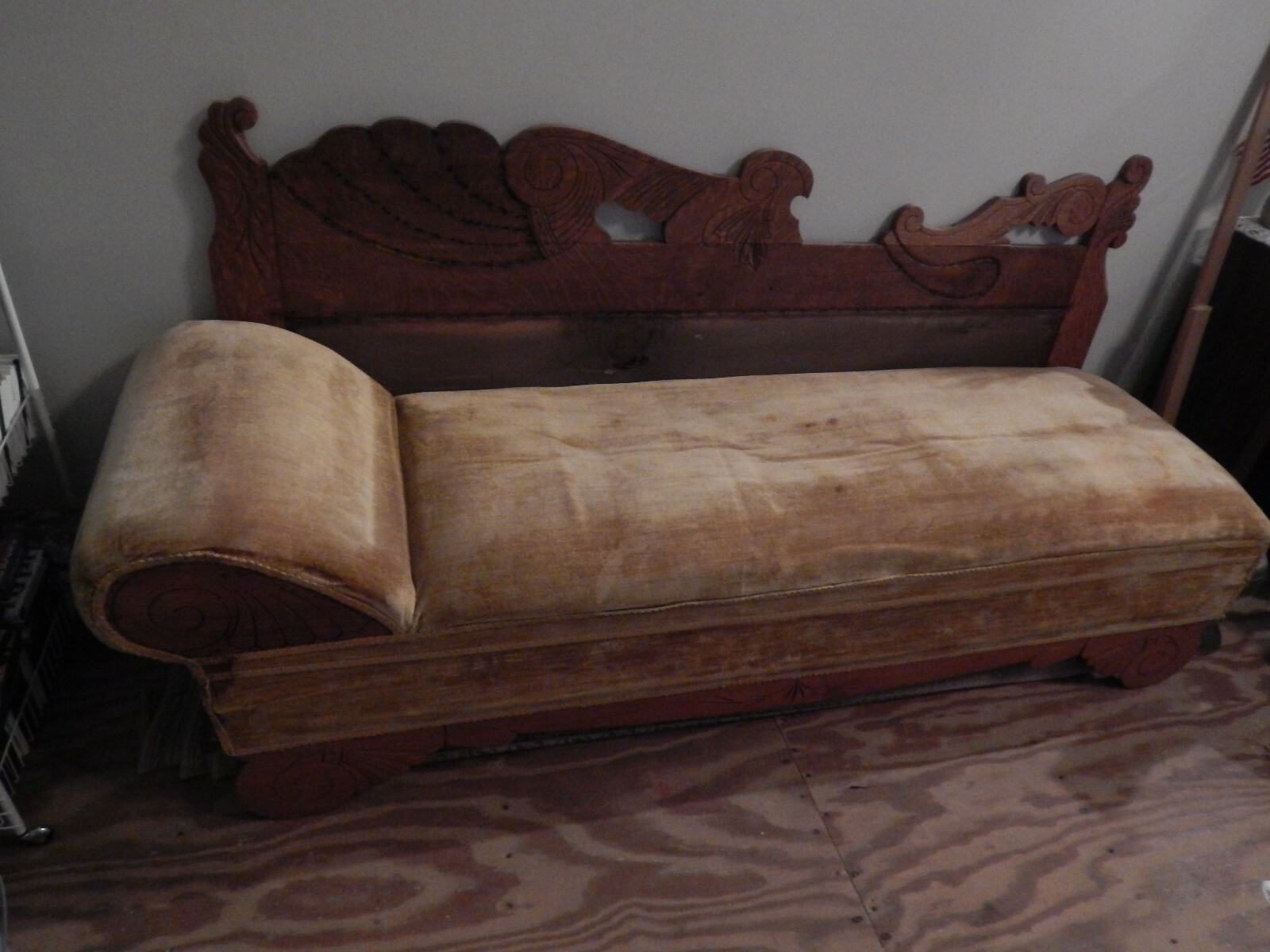 antique fainting couch