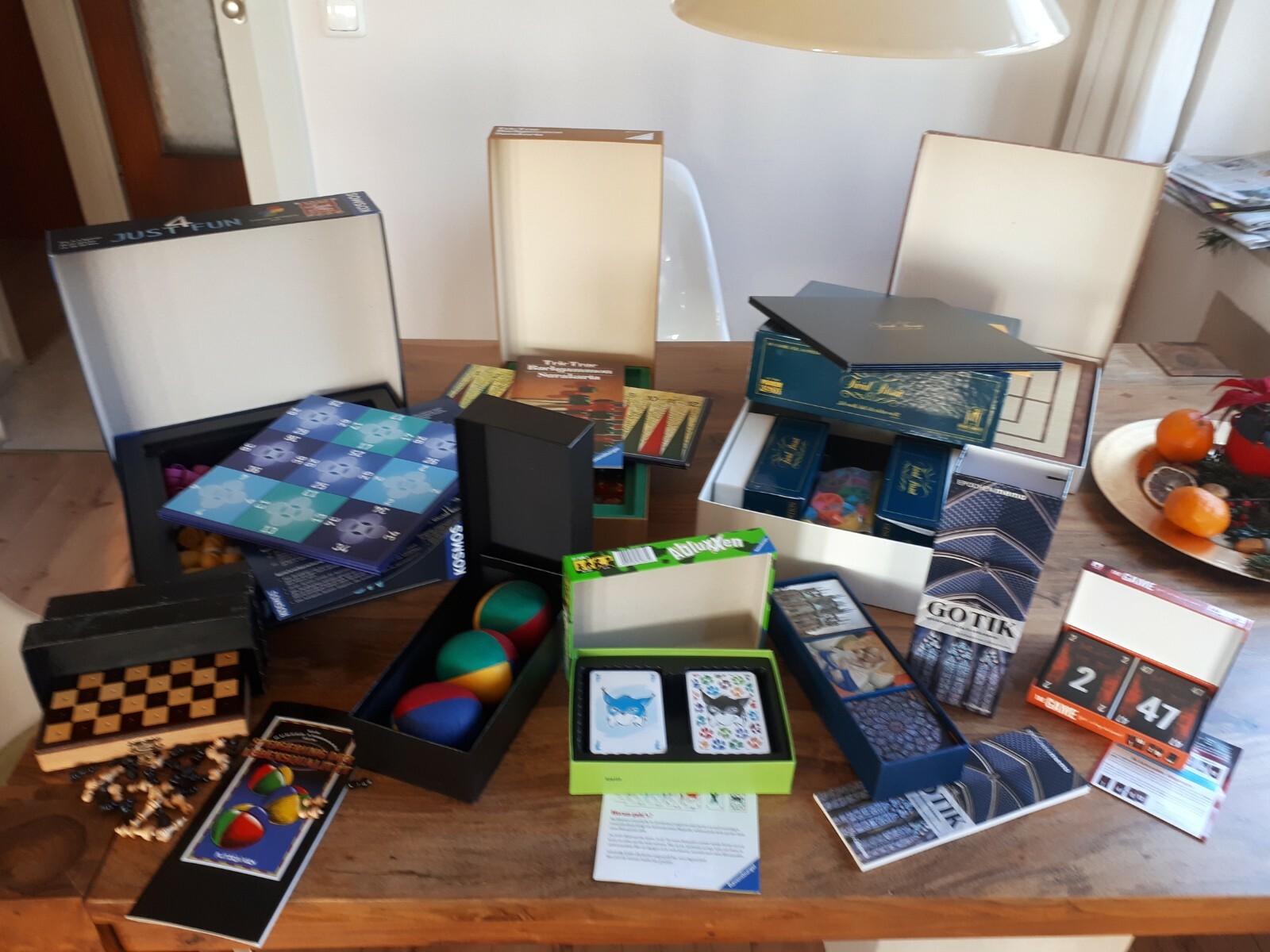 Spielepaket/Spielesammlung 12 Spiele insg. Just 4 Fun, Trivial P. etc. lt. Bild