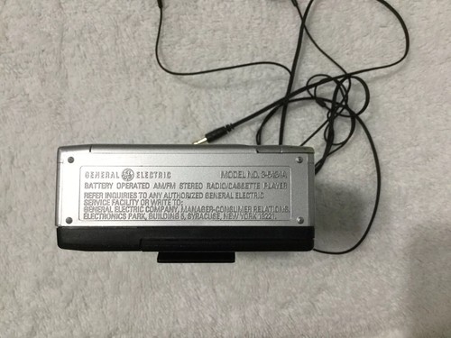 Vintage GE AM/FM Cassette Player Portable Walkman Model # 3-5434A Works Great