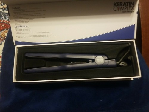 Keratin KeraStyler Titanium Flat Iron Blue - New in Box
