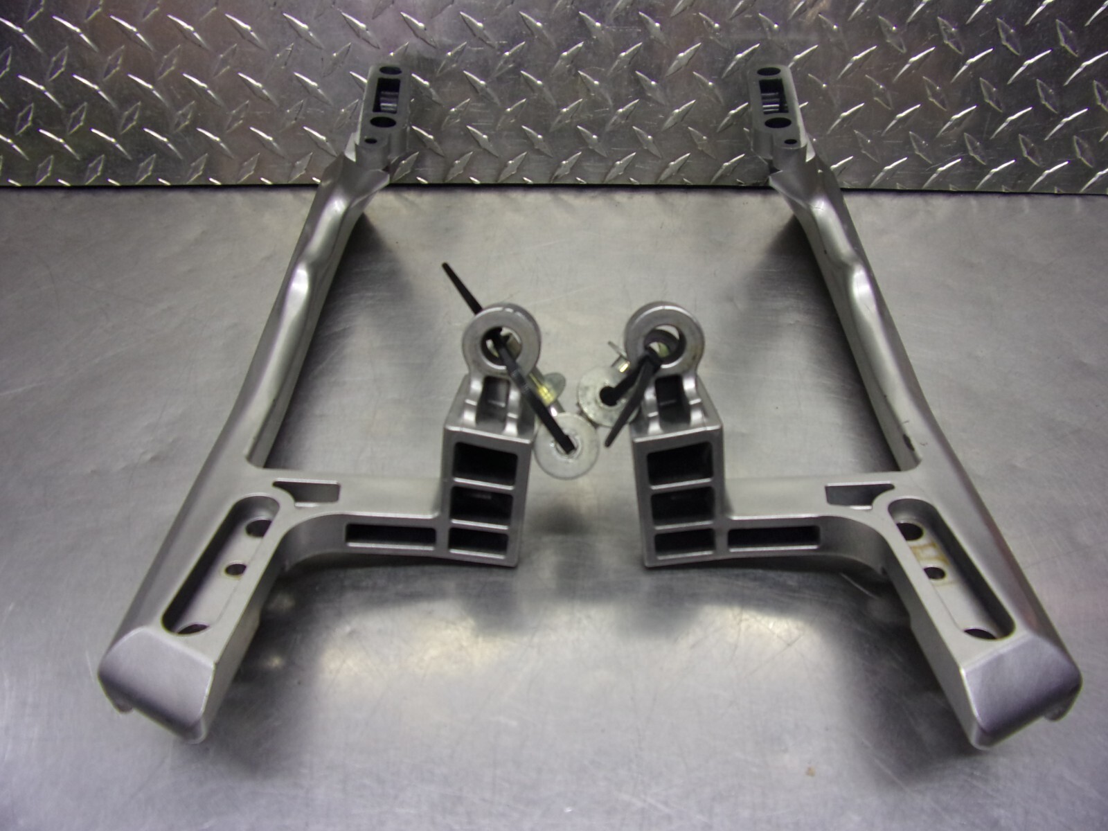 セット HONDA GENUINE OEM S2000 2000-2009 HOLDER LEFT FR SASH 72280