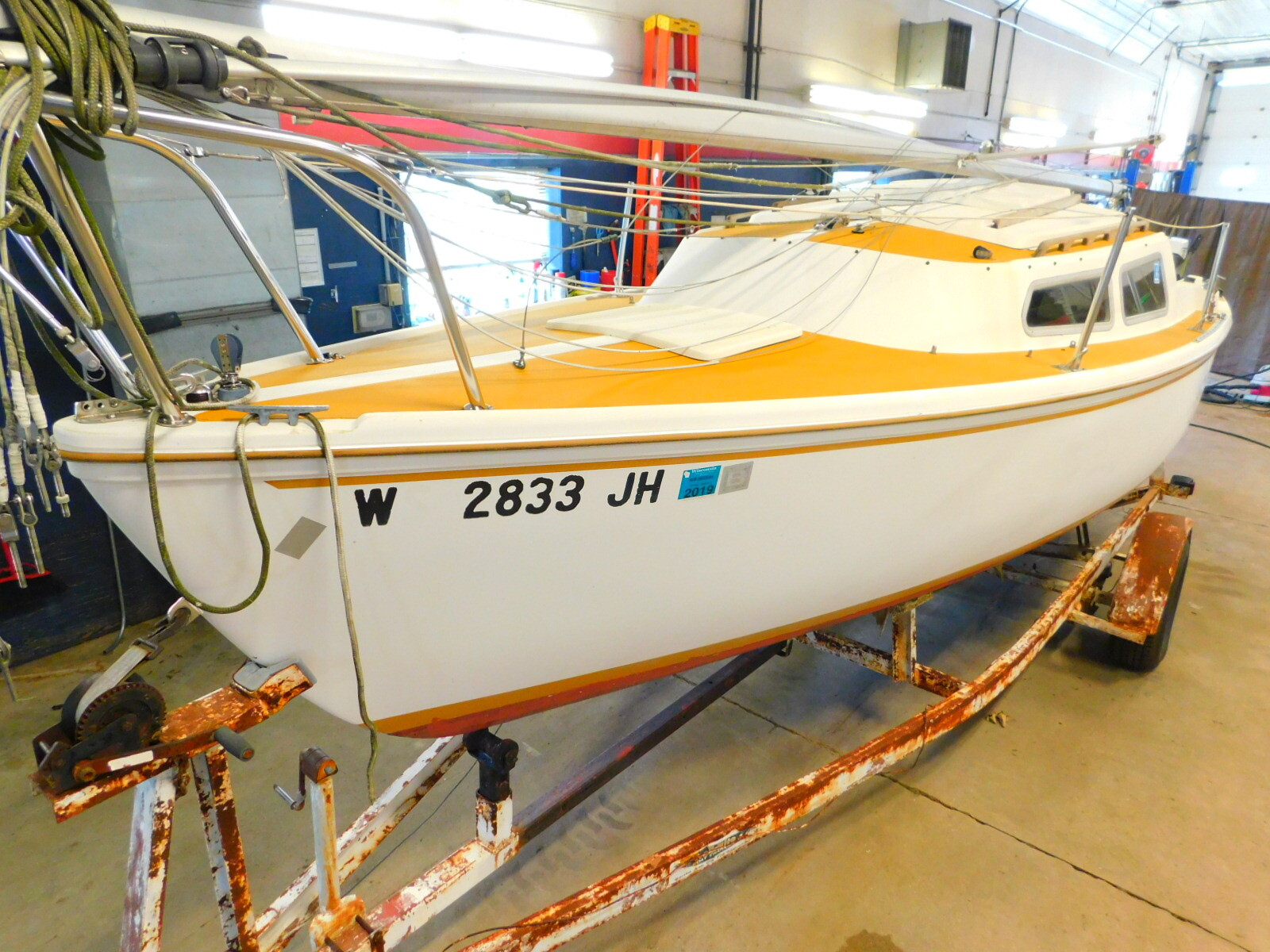 22' Catalina Sailboat NO Motor w/ Trail Rite Trailer T1285080