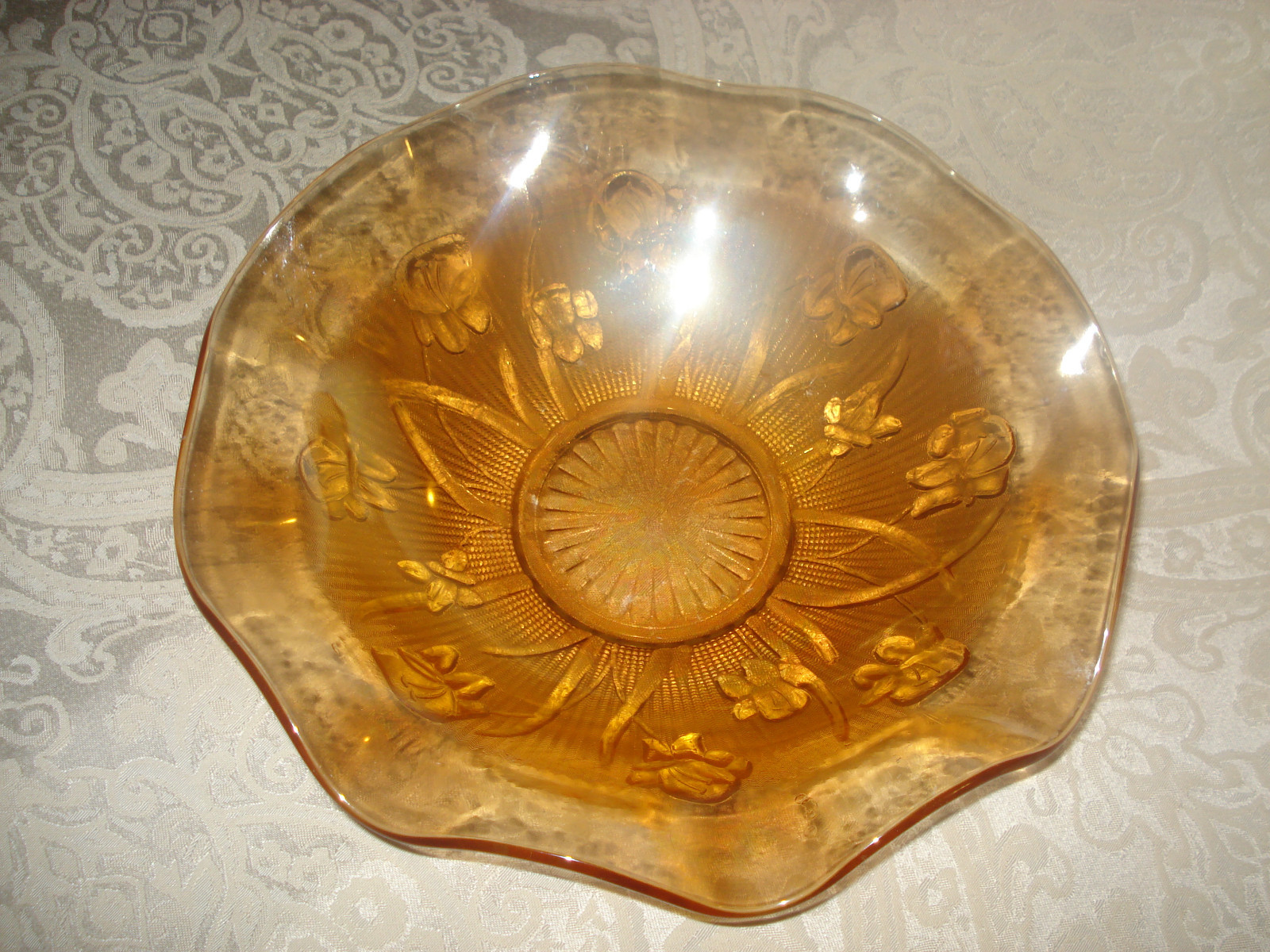 Vintage Iris and Herringbone Iridescent Carnival Ruffled 12