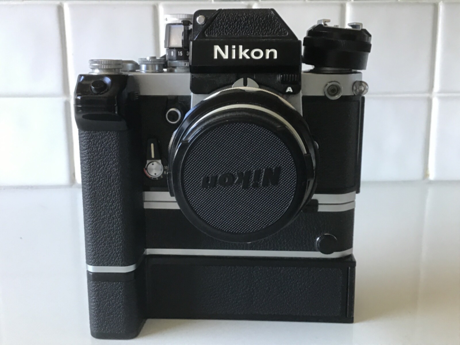 VINTAGE NIKON F2 MD MOTOR DRIVE NIKON MB-1 NIKKOR AUTO 1:1.4 VINTAGE NIKON F2 MD MOTOR DRIVE NIKON MB-1 NIKKOR AUTO 1:1.4