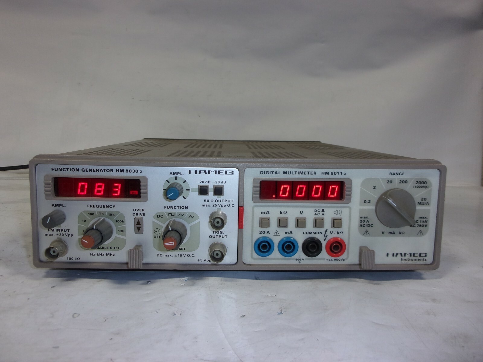 HAMEG HM8001 With Digital Multimeter HM80113 and Function Generator HM80302 のeBay公認海外通販｜セカイモン