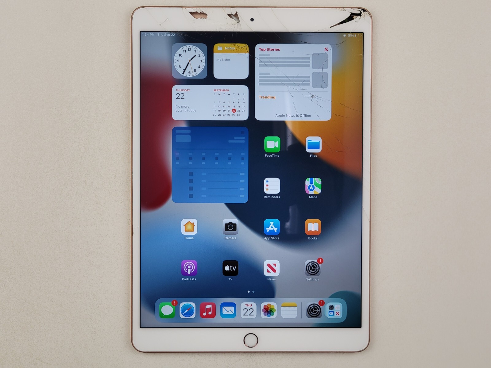 ios 15 美品　iPad Air　第３世代　64GB Amazon.com : Apple iPad Air (10.5-inch, Wi-Fi, 64GB) Space
