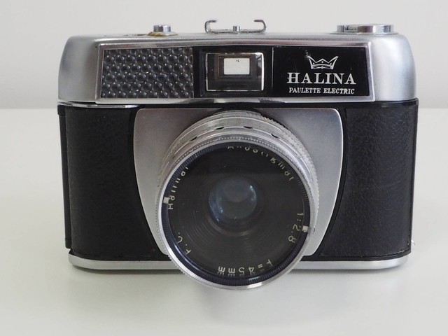 Halina Paulette Electric 35mm Viewfinder Film Camera 1967