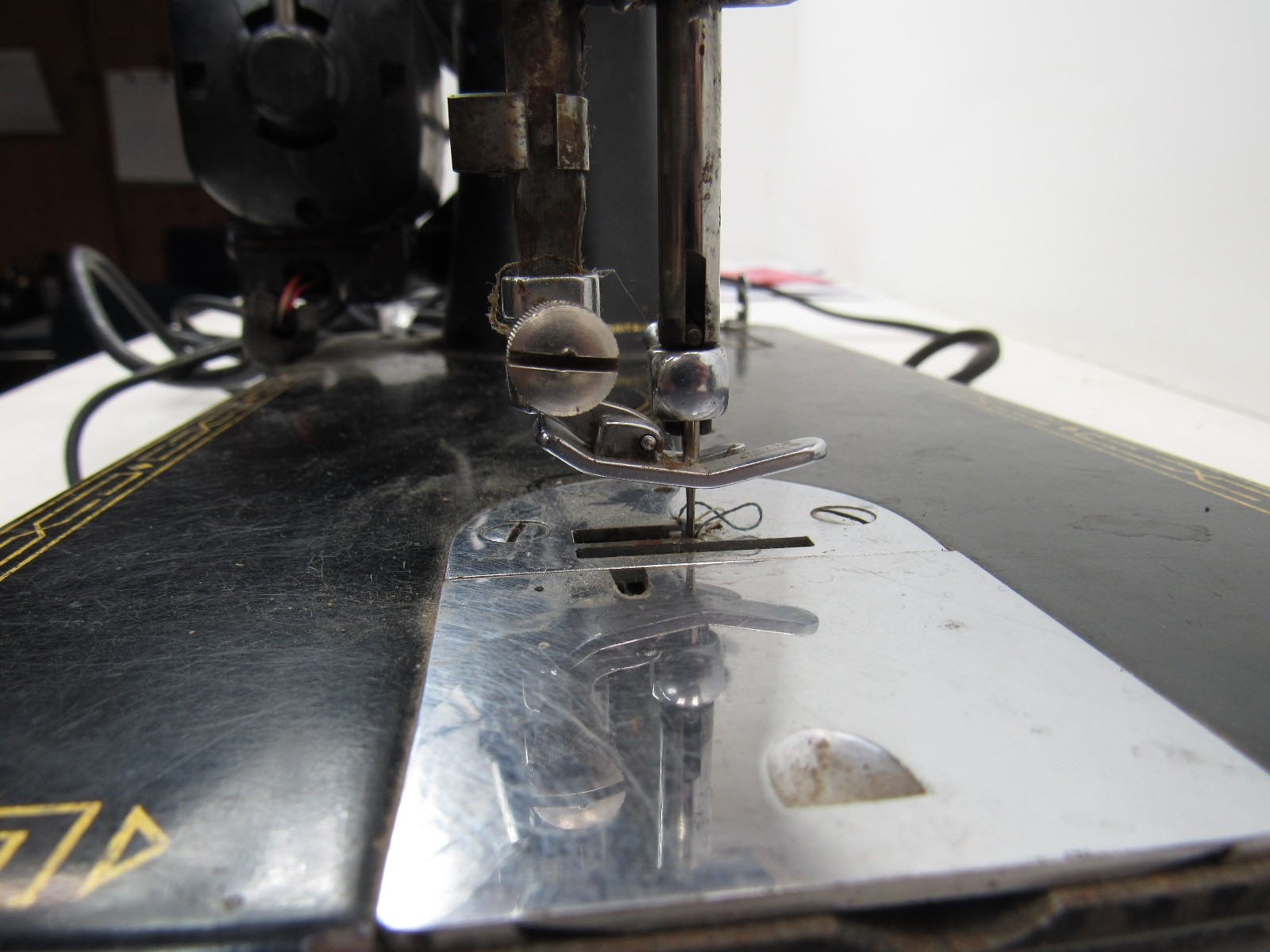 Vintage Singer Sewing Machine Model 99K