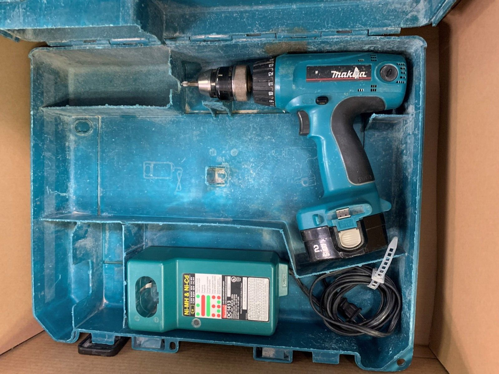 Makita 6337D 14.4V Cordless Drill Machine with battery, charger, and case Makita 6337D 14.4V Cordless Drill Machine with battery, charger, and case