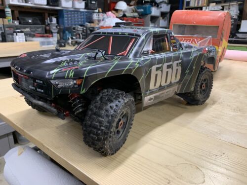 Arrma AR406144 Senton 6S Painted BLX Body Black/Green 5052127030045 | eBay