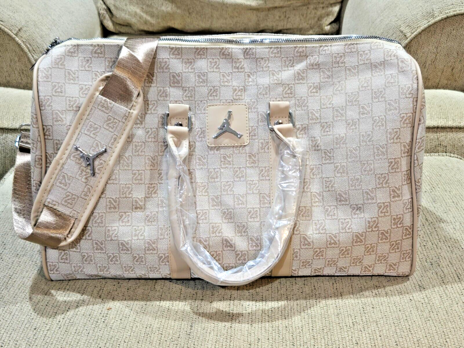 バッグ Nike Jordan Brand Monogram Duffle Bag Jordan Monogram Duffle Bag