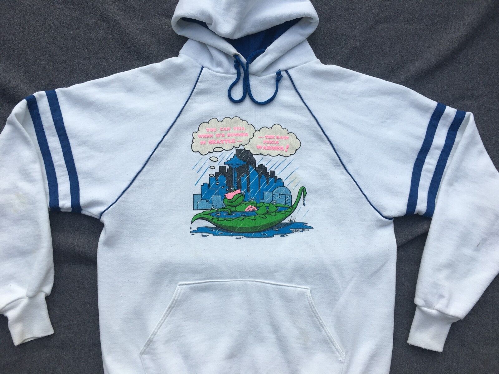 Vtg Jerzees Sweatshirt Seattle Novelty Hoodie Rain warmer Vtg Jerzees Sweatshirt Seattle Novelty Hoodie Rain warmer