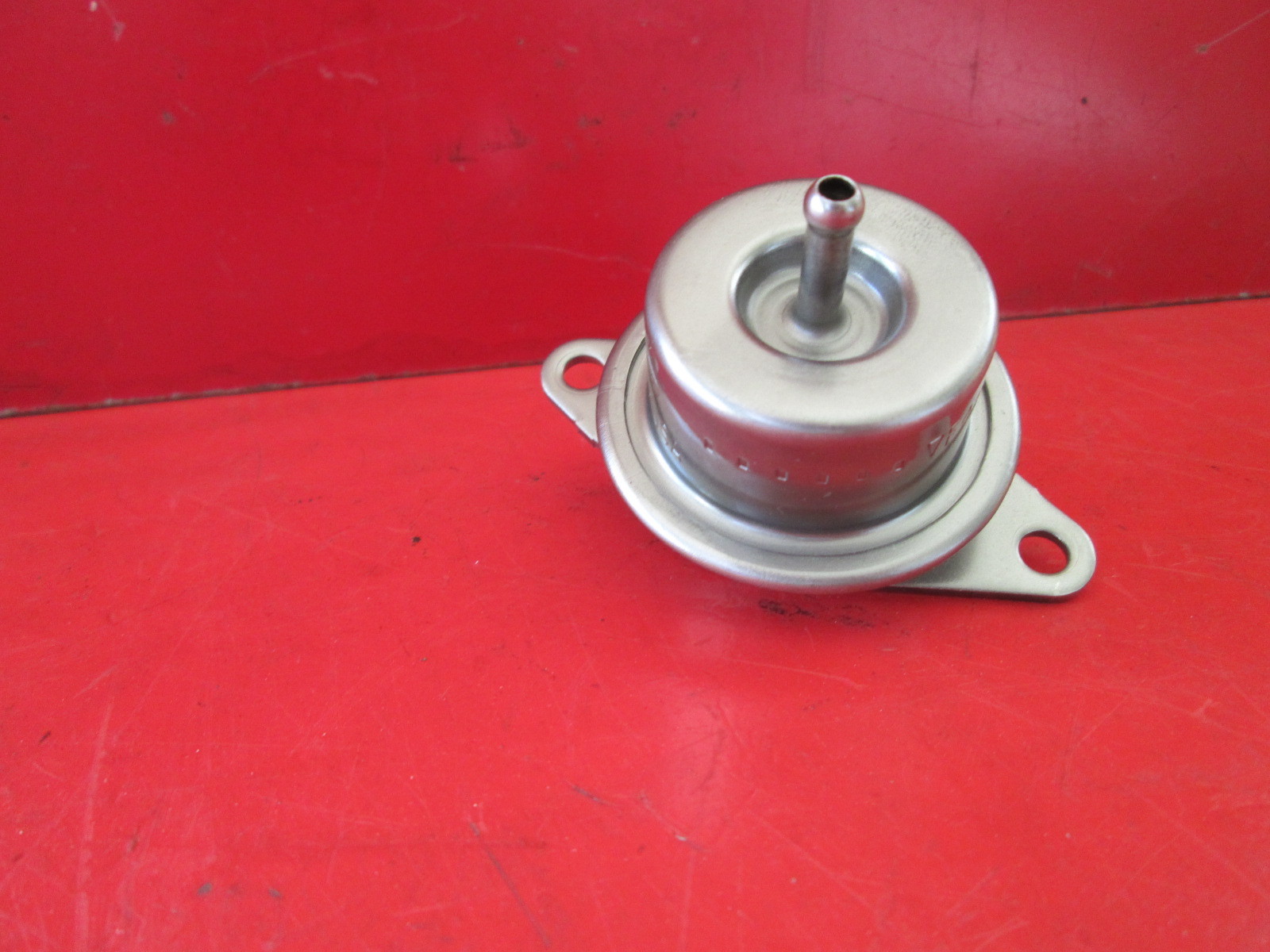 FORD MOTORCRAFT FUEL PRESSURE REGULATOR OEM F4SE9C968AA F73E9C968