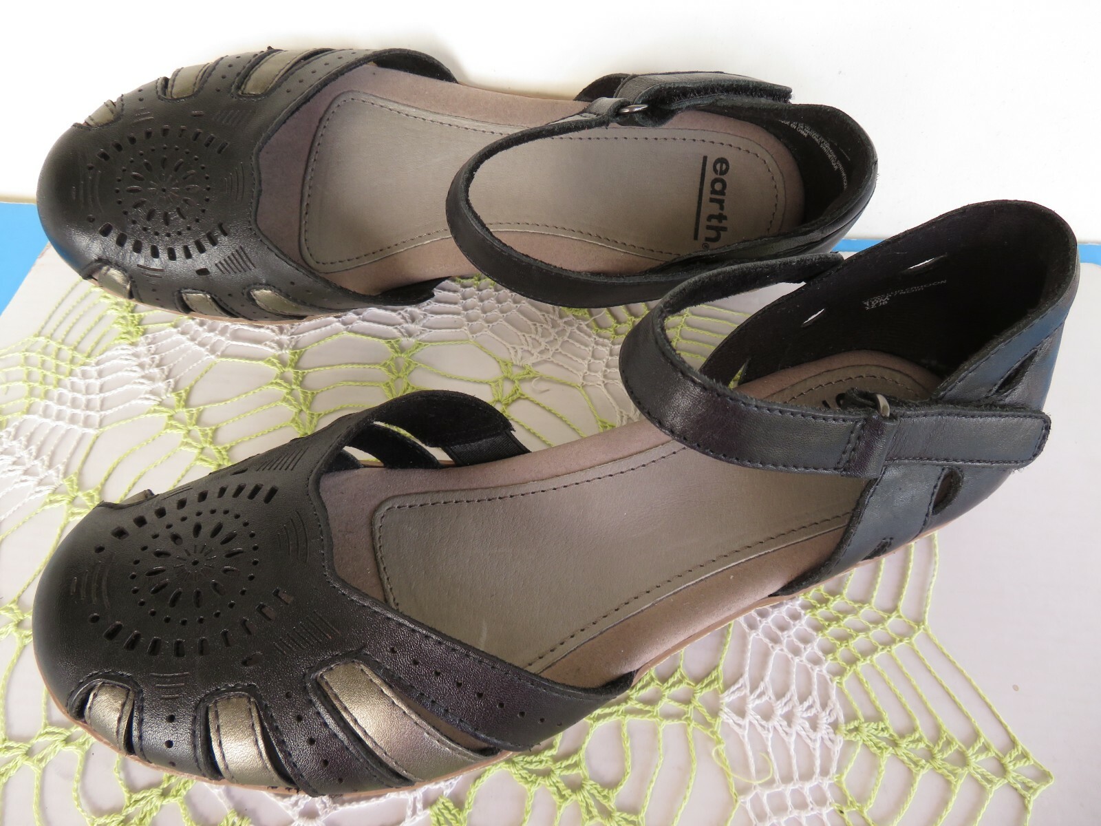 Earth Camellia Cahoon Blk. Leather Ankle-Strap Flat Sandals Shoe 10M  ~Excellent | eBay UK