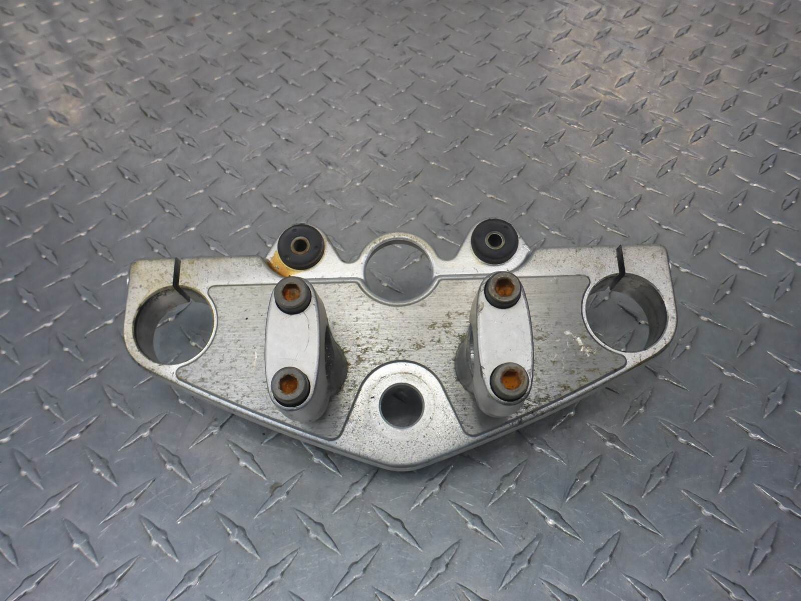 2000 Suzuki GZ250 GZ 250 Top Upper Triple Tree Clamp