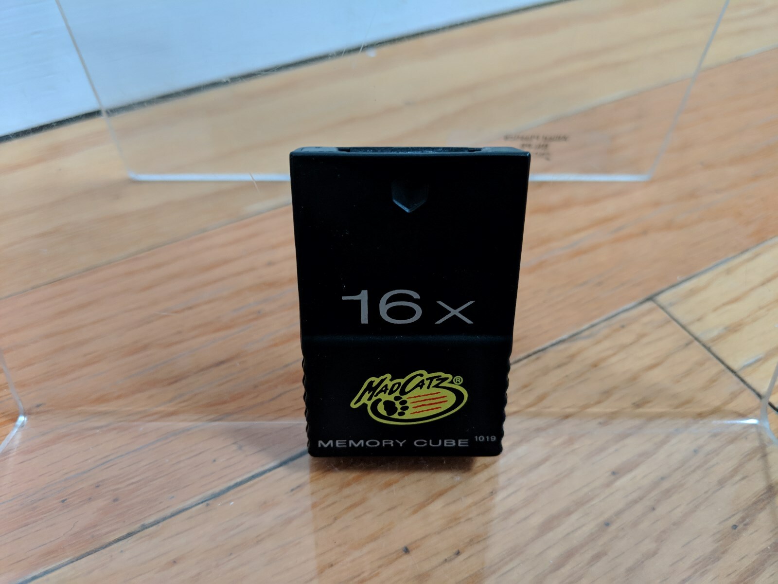 Mad Catz 16x Memory Cube For Nintendo GameCube - Excellent Condition!