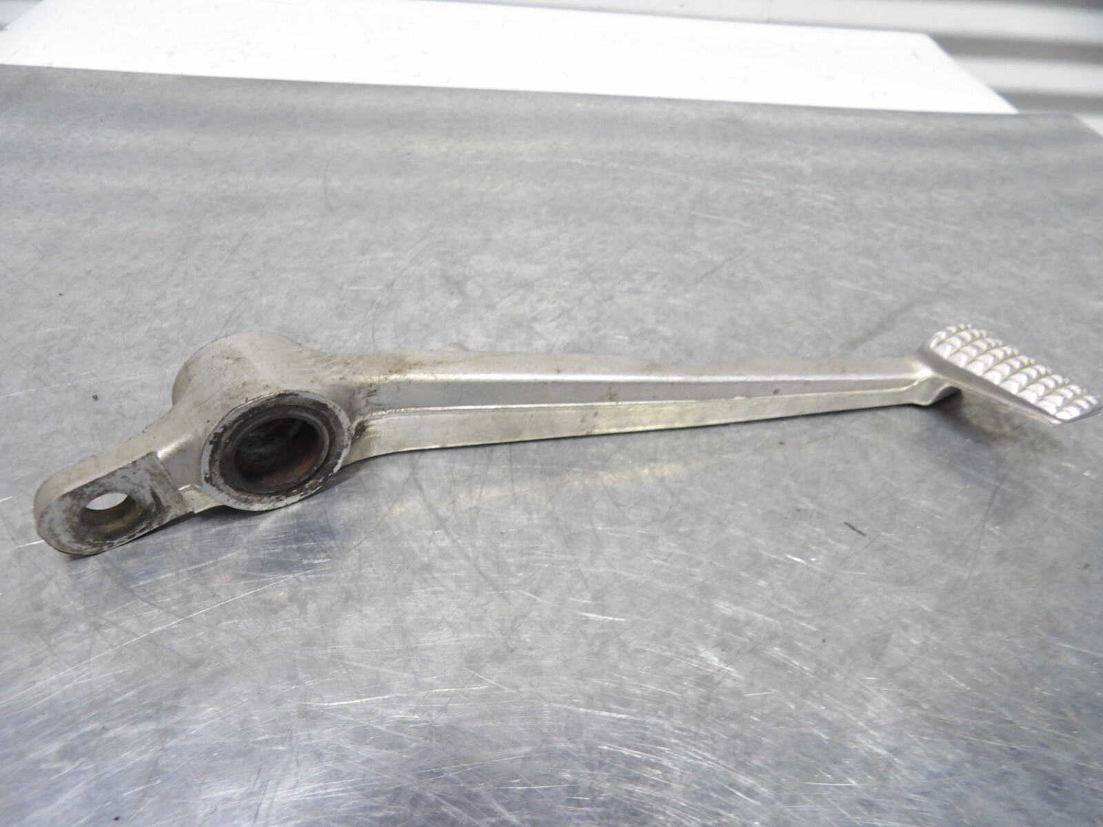 06-07 Kawasaki Ninja ZX10R rear brake pedal foot lever 13236 06-07 Kawasaki Ninja ZX10R rear brake pedal foot lever 13236