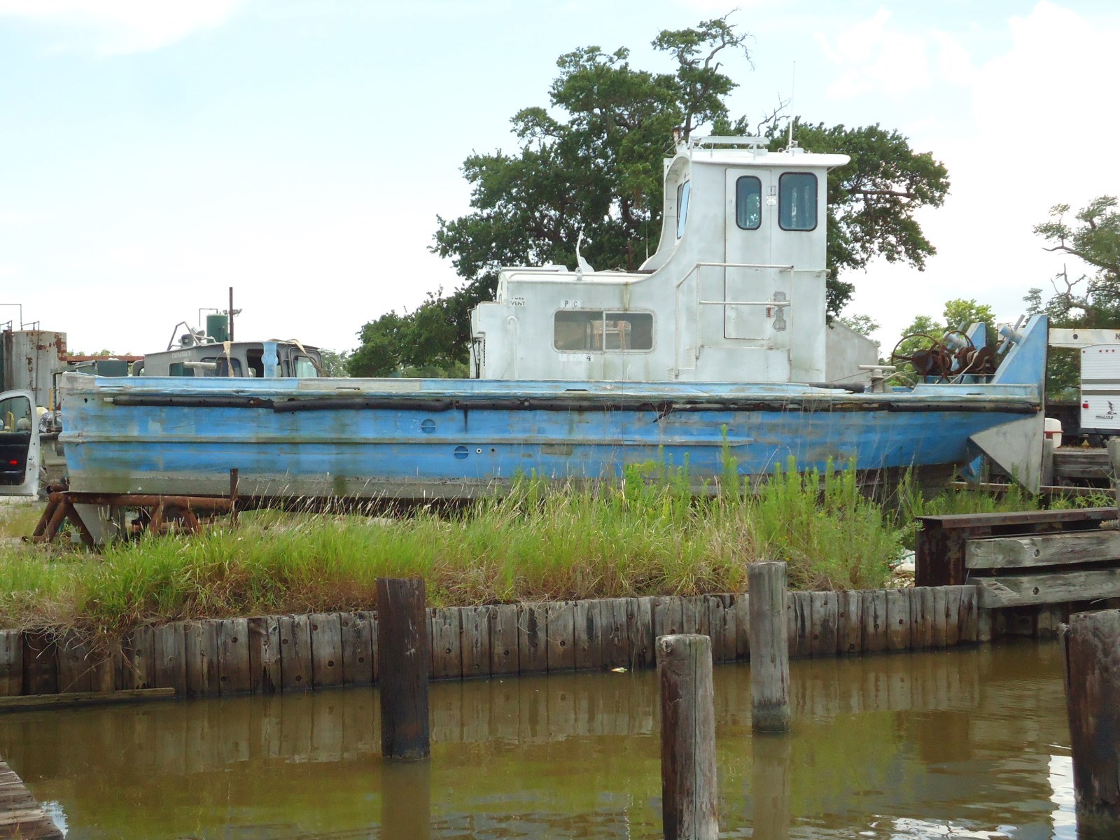 Tug boat Work boat crew boat shrimp boat