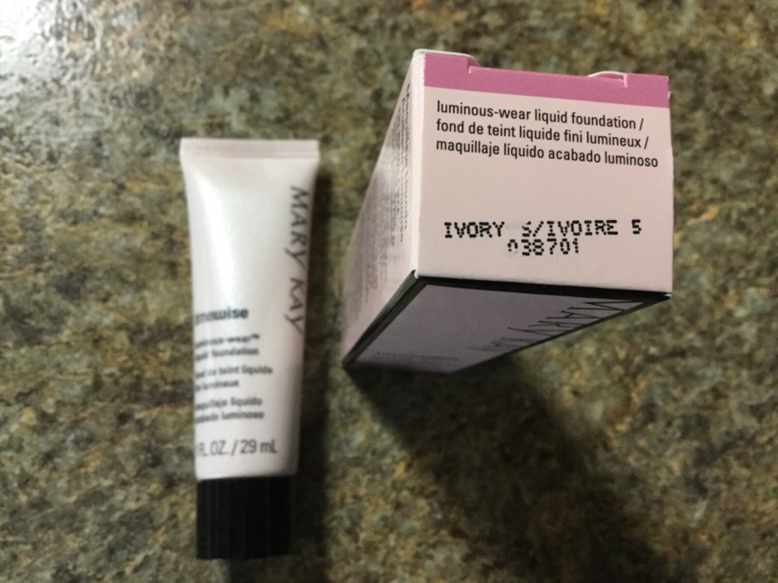 Купить Фон для лица Mary Kay Timewise Luminous-Wear Mary Kay Timewise ...