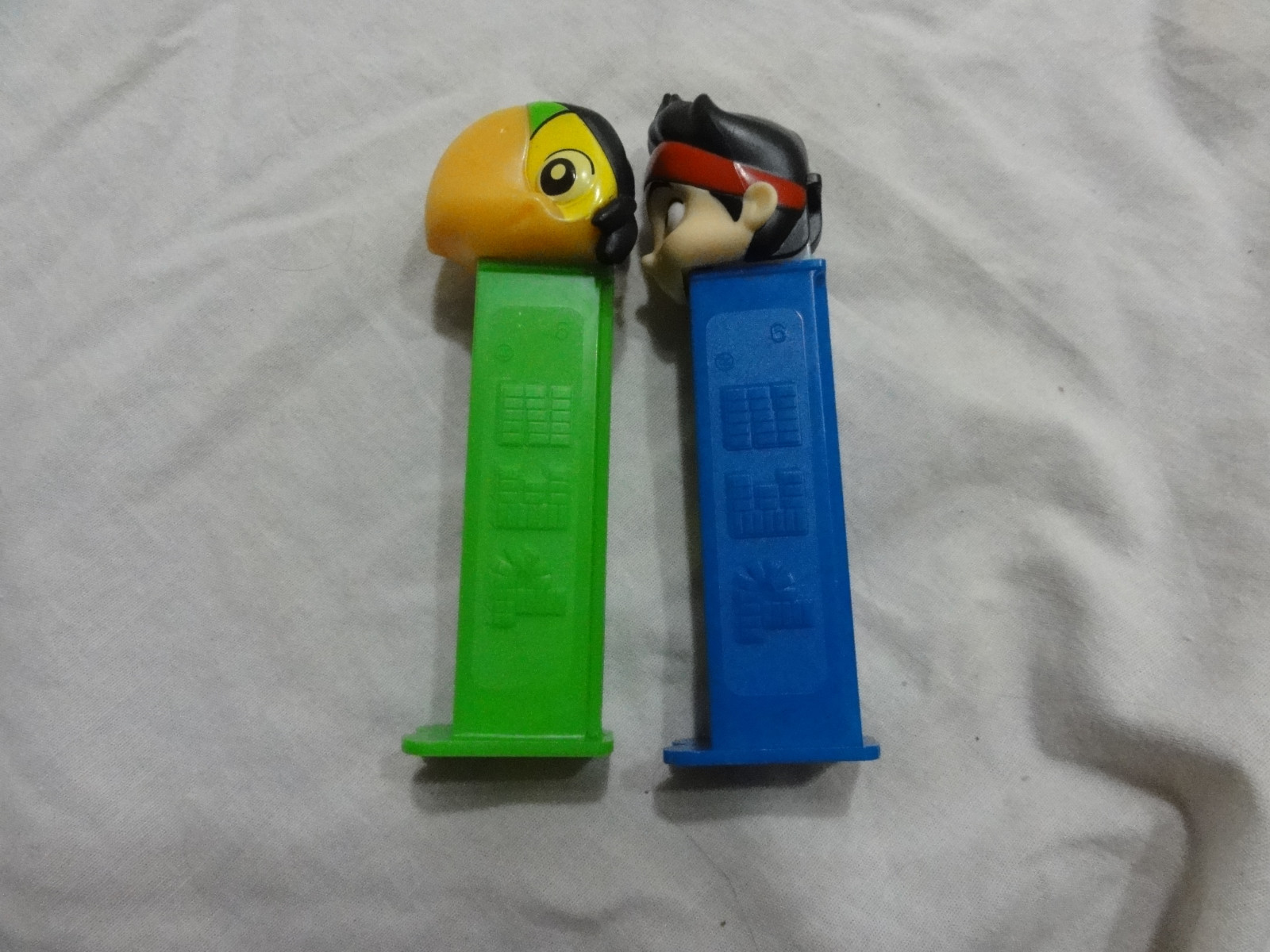 Pez Lot 2 Disney JAKE AND THE NEVER LAND PIRATES Jake & Skully