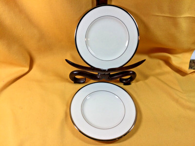 Set of 2 Lenox Montclair Bread and Butter Plates Platinum Trim 6 1/4'' (CR028)