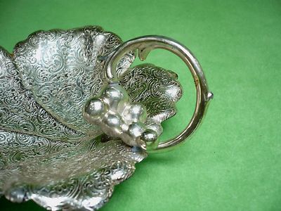 Vintage WB TRADE MARK silverplate LEAF DISH w/handle & beautiful filigree. Exc