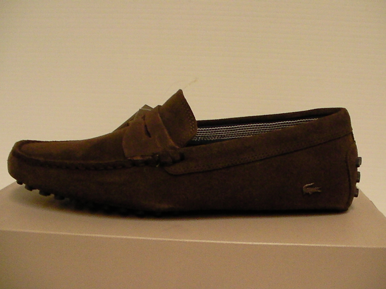 Lacoste men casual shoes brown slip on size 9.5 us new with
