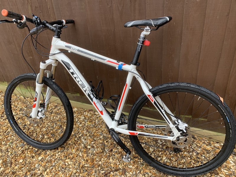 trek 4900 price