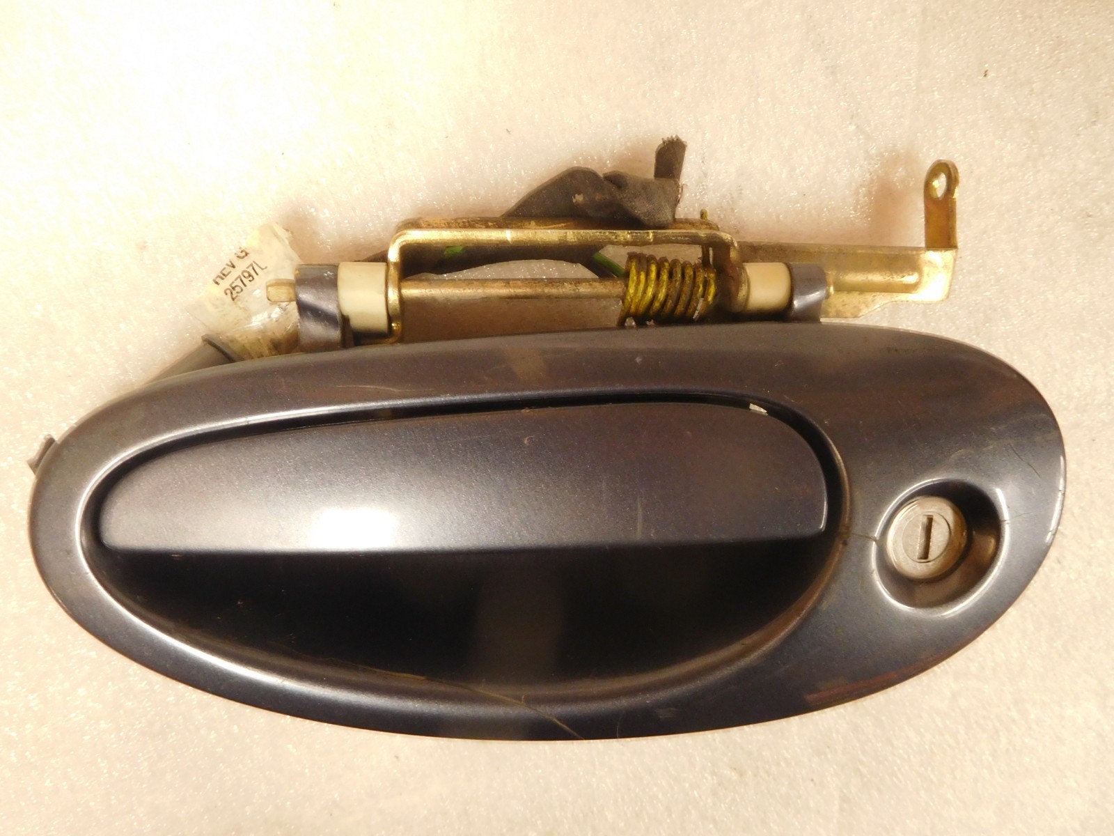 本A-47 22 ⑧ 2000 Chrysler 300M Left Front Outside Door Handle 24737-P | eBay